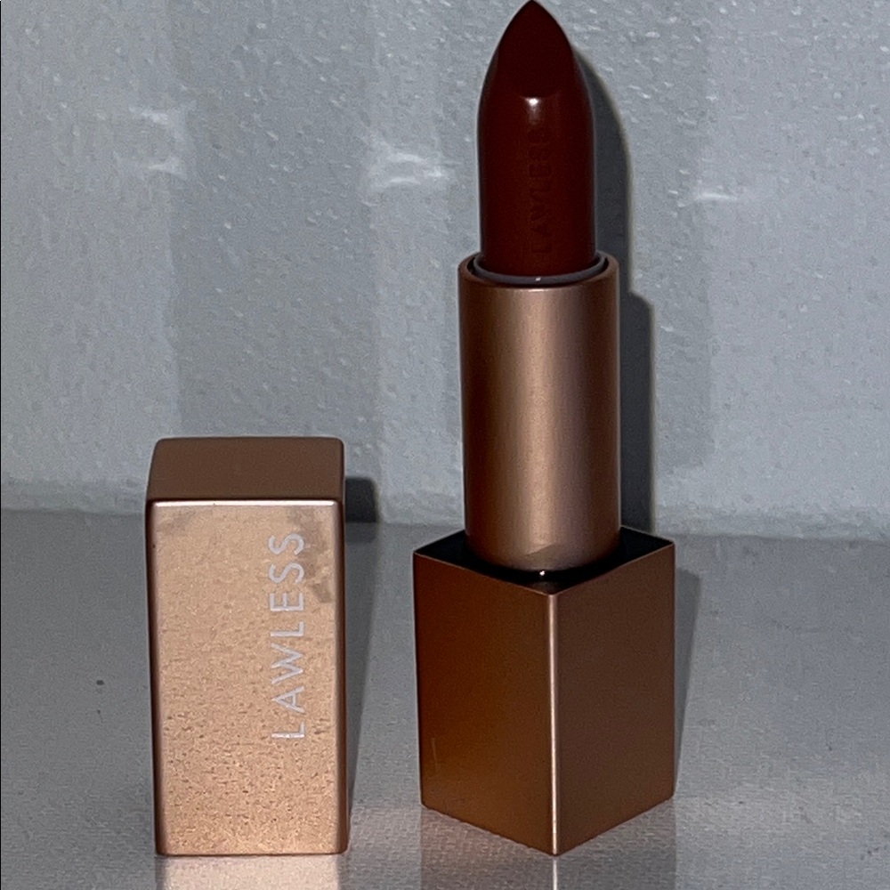Lawless lipstick cookie 🍪